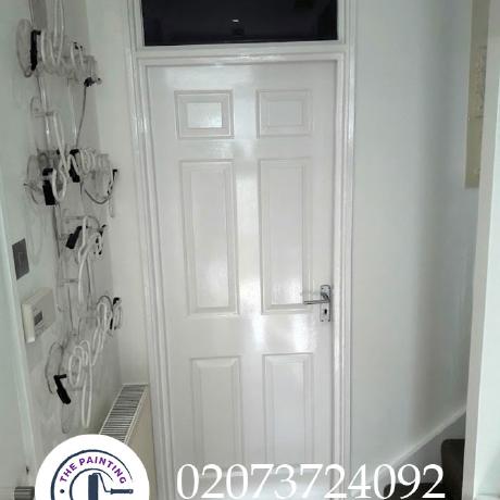 door-walls-and-skirting-boards-painted